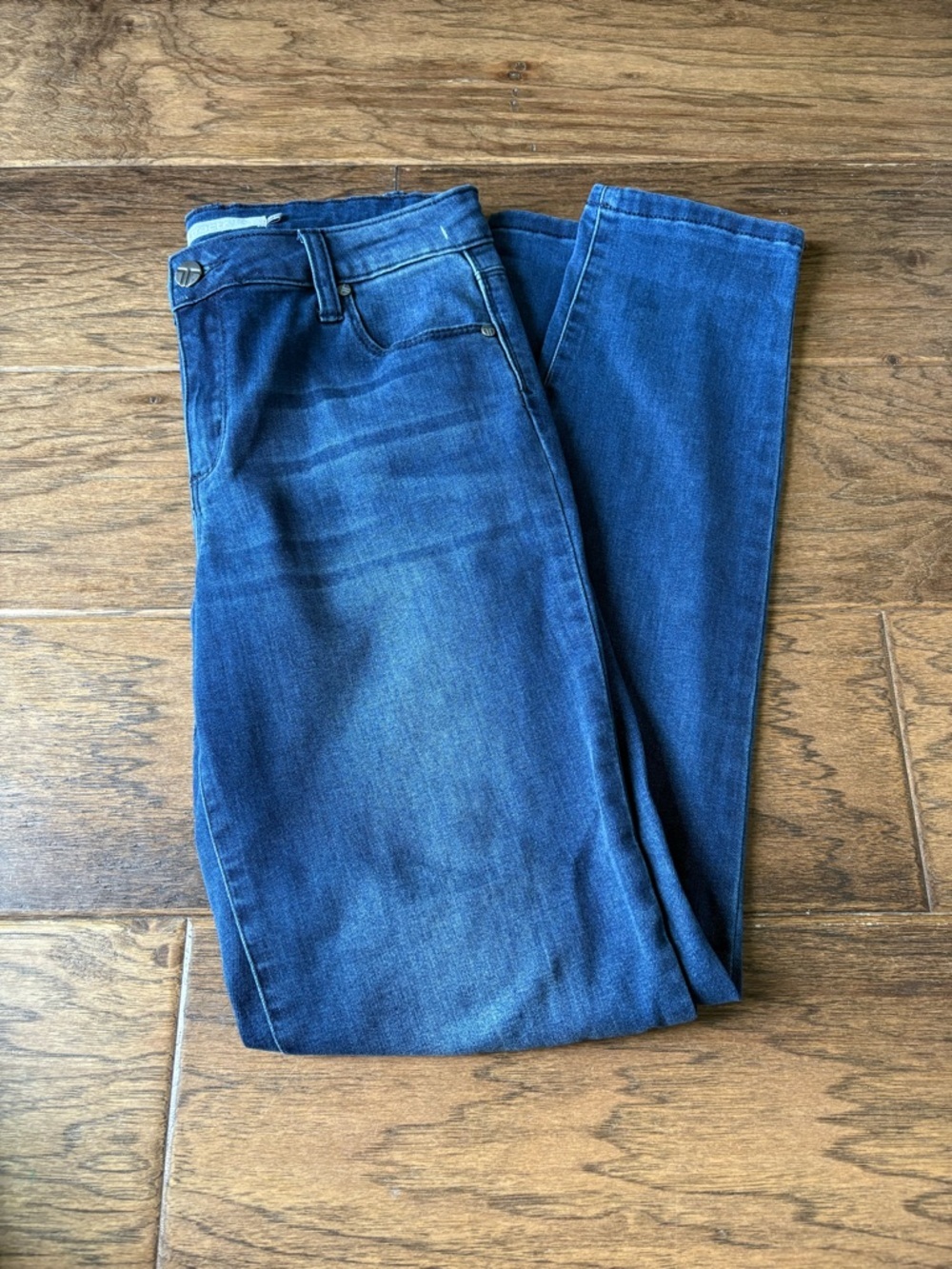 Tractr Women's Skinny Jeans in Dark Blue Wash